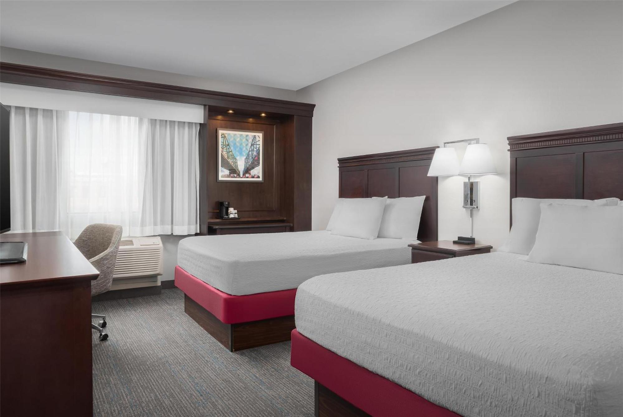 Hampton Inn & Suites Omaha-Downtown Экстерьер фото