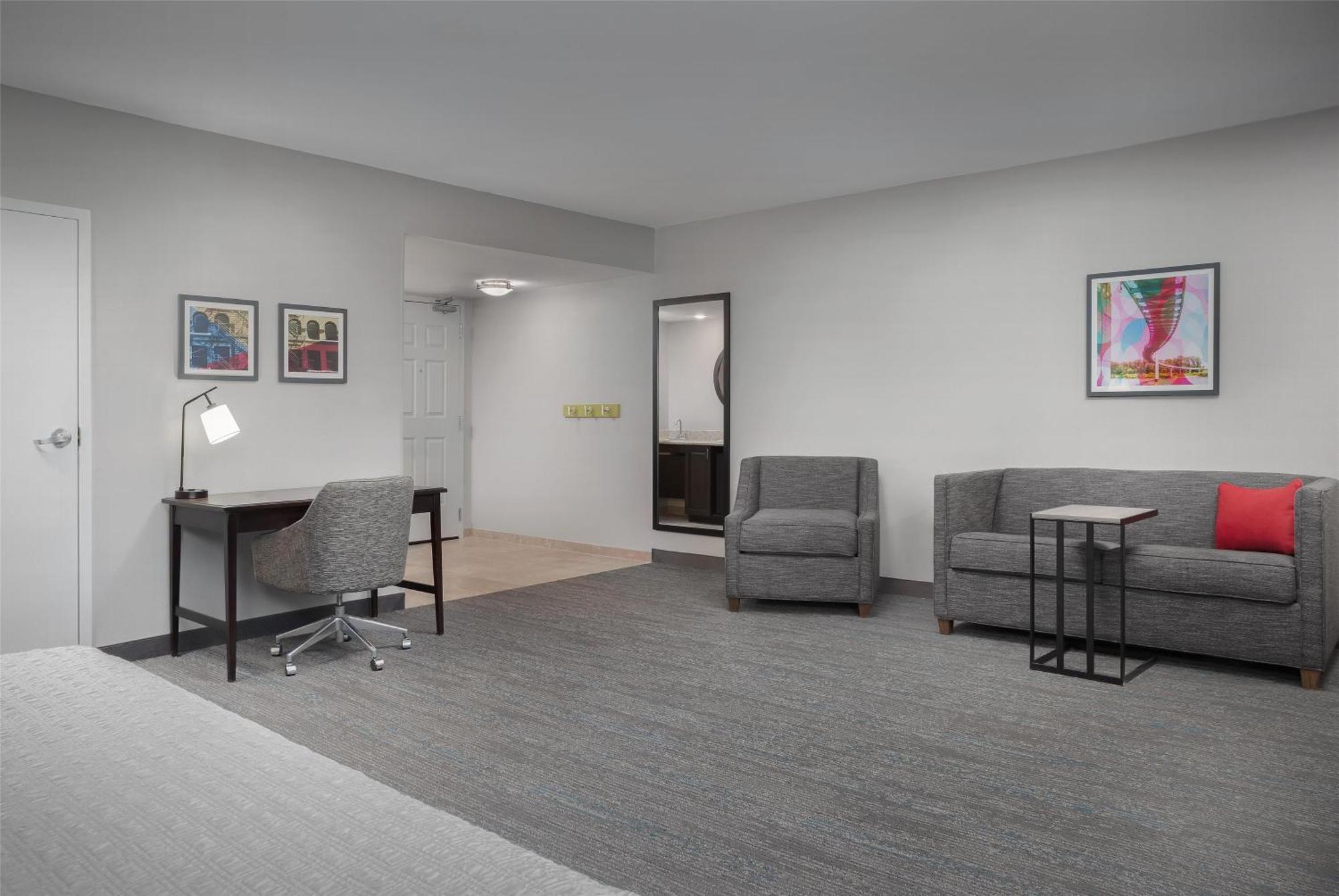 Hampton Inn & Suites Omaha-Downtown Экстерьер фото