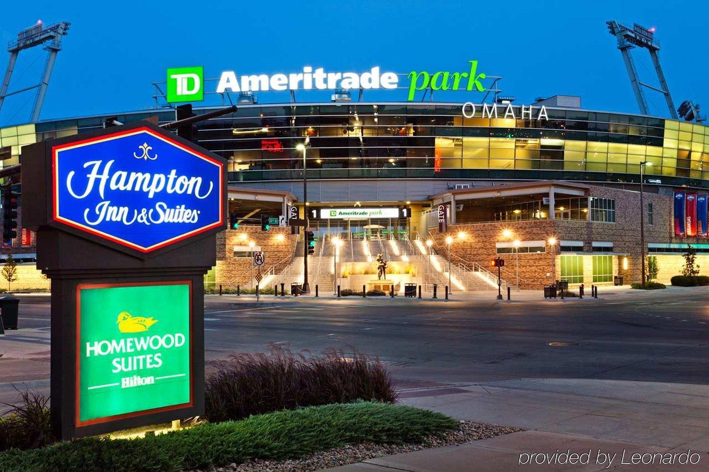 Hampton Inn & Suites Omaha-Downtown Экстерьер фото