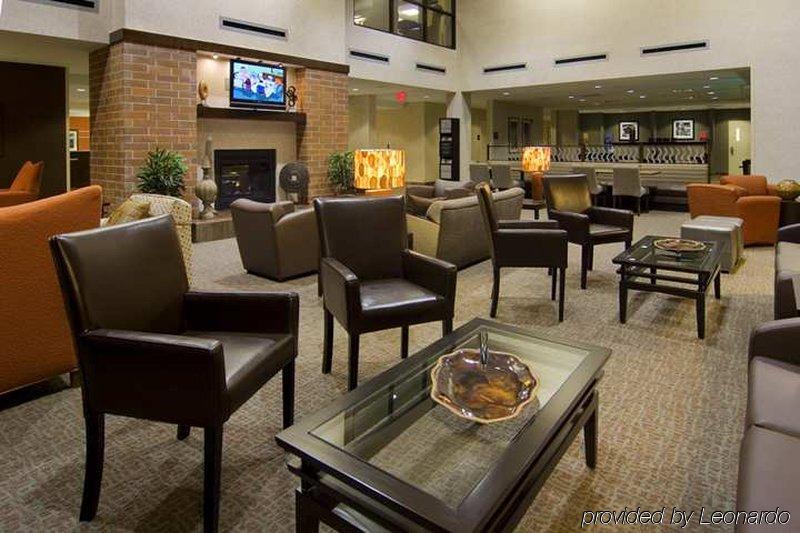 Hampton Inn & Suites Omaha-Downtown Интерьер фото