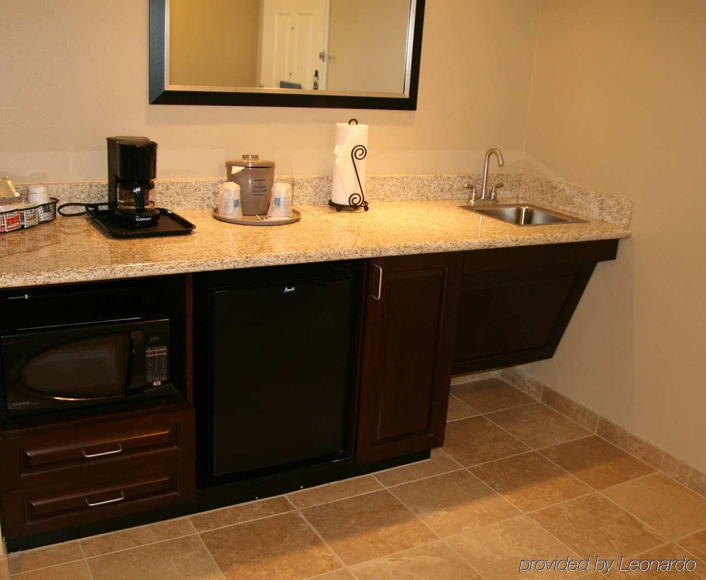 Hampton Inn & Suites Omaha-Downtown Номер фото